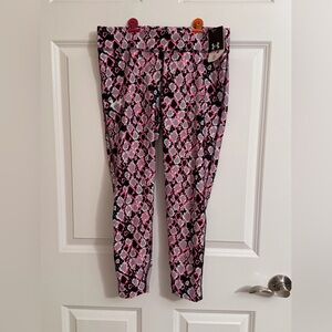 NWT youth girls large Under Armour HeatGear printed ankle crop leggings